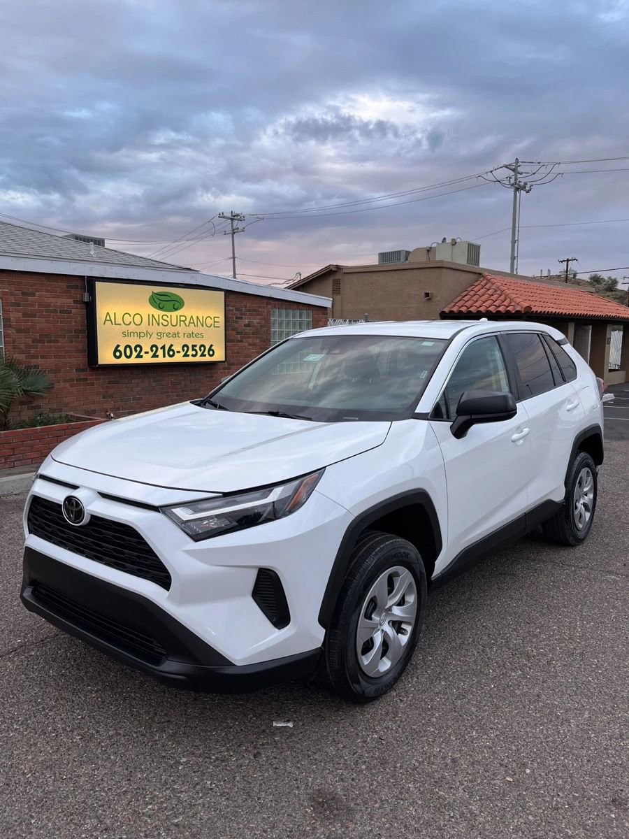 Used 2024 Toyota RAV4 LE image 2