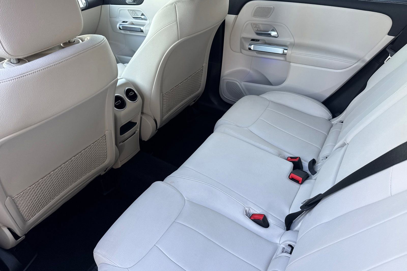 Certified 2025 Mercedes-Benz GLB 250 image 13