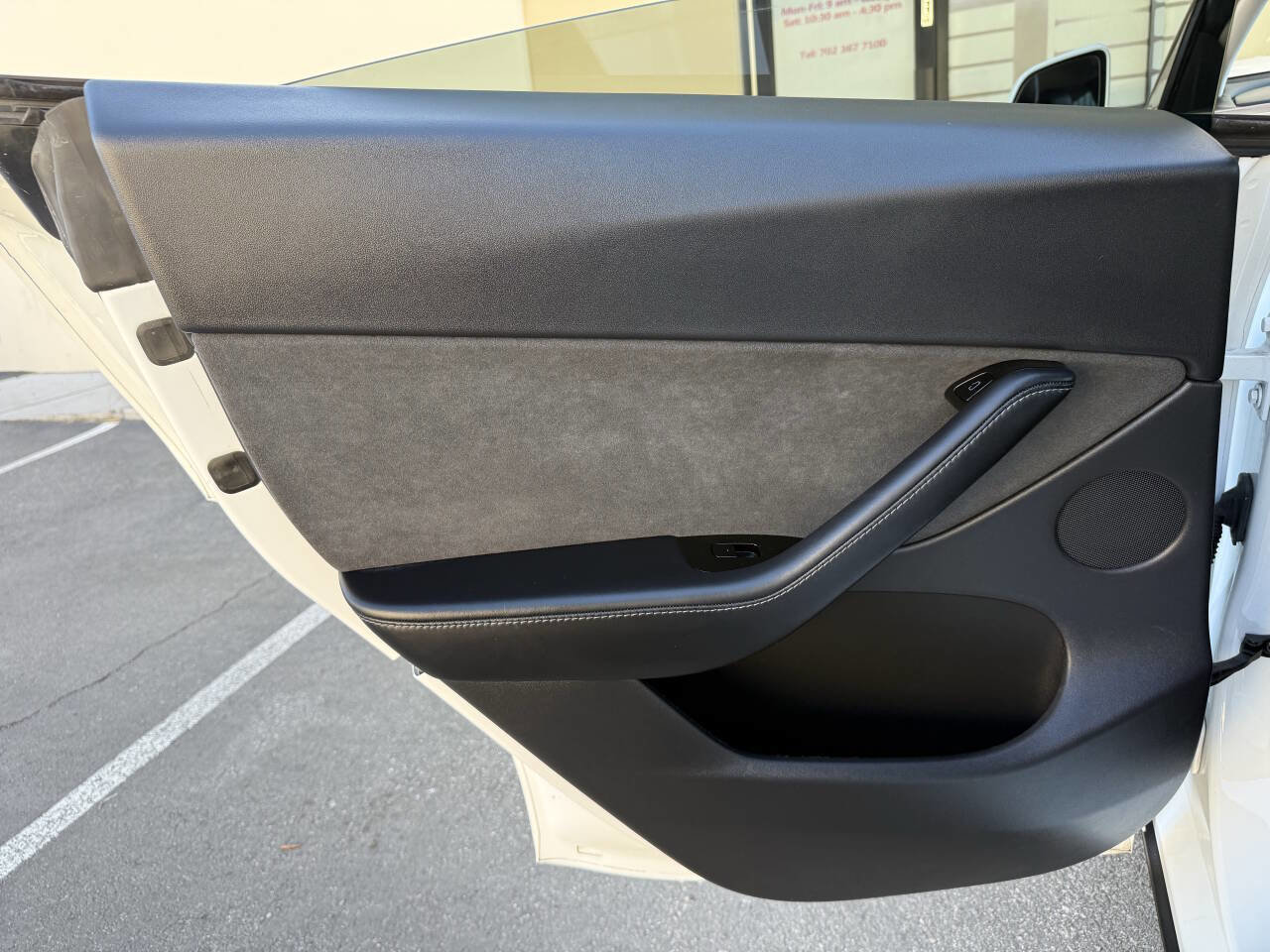 Used 2021 Tesla Model Y Long Range AWD/4WD image 34