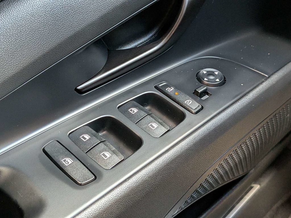 Used 2025 Hyundai Elantra N FWD image 28