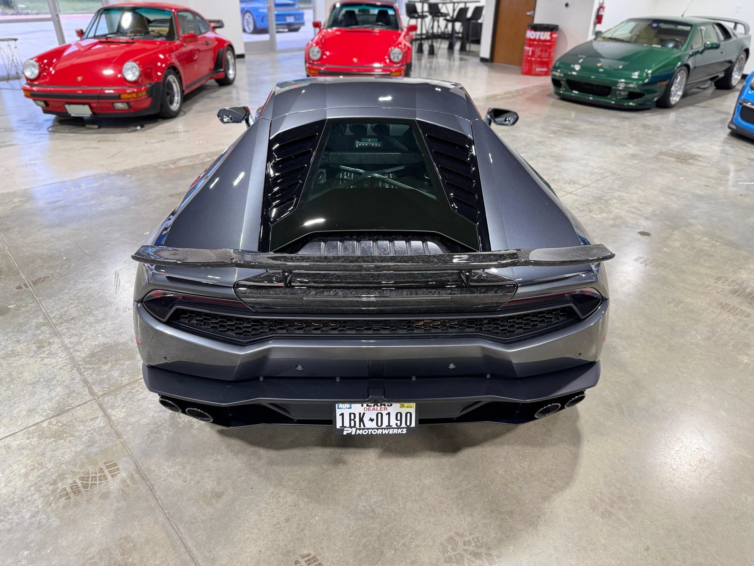 Used 2016 Lamborghini Huracan LP 610-4 AWD/4WD image 8