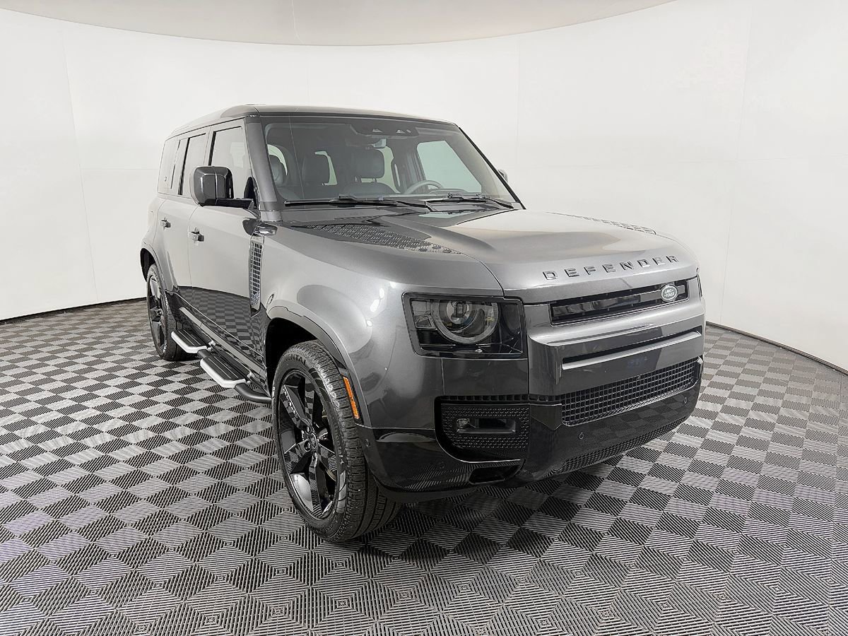 Used 2023 Land Rover Defender 110 V8 image 5