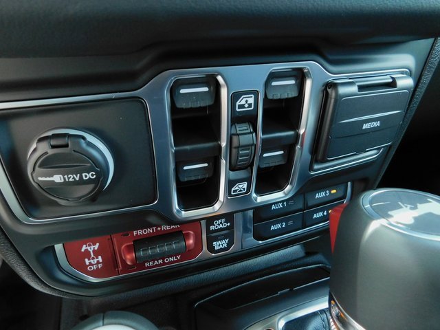 New 2025 Jeep Wrangler Unlimited Rubicon w/ Steel Bumper Group image 30