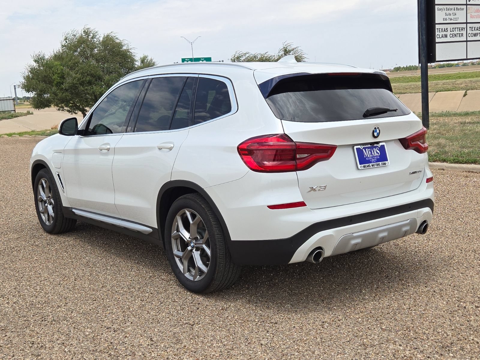 Used 2021 BMW X3 xDrive30e w/ Premium Package AWD/4WD image 3