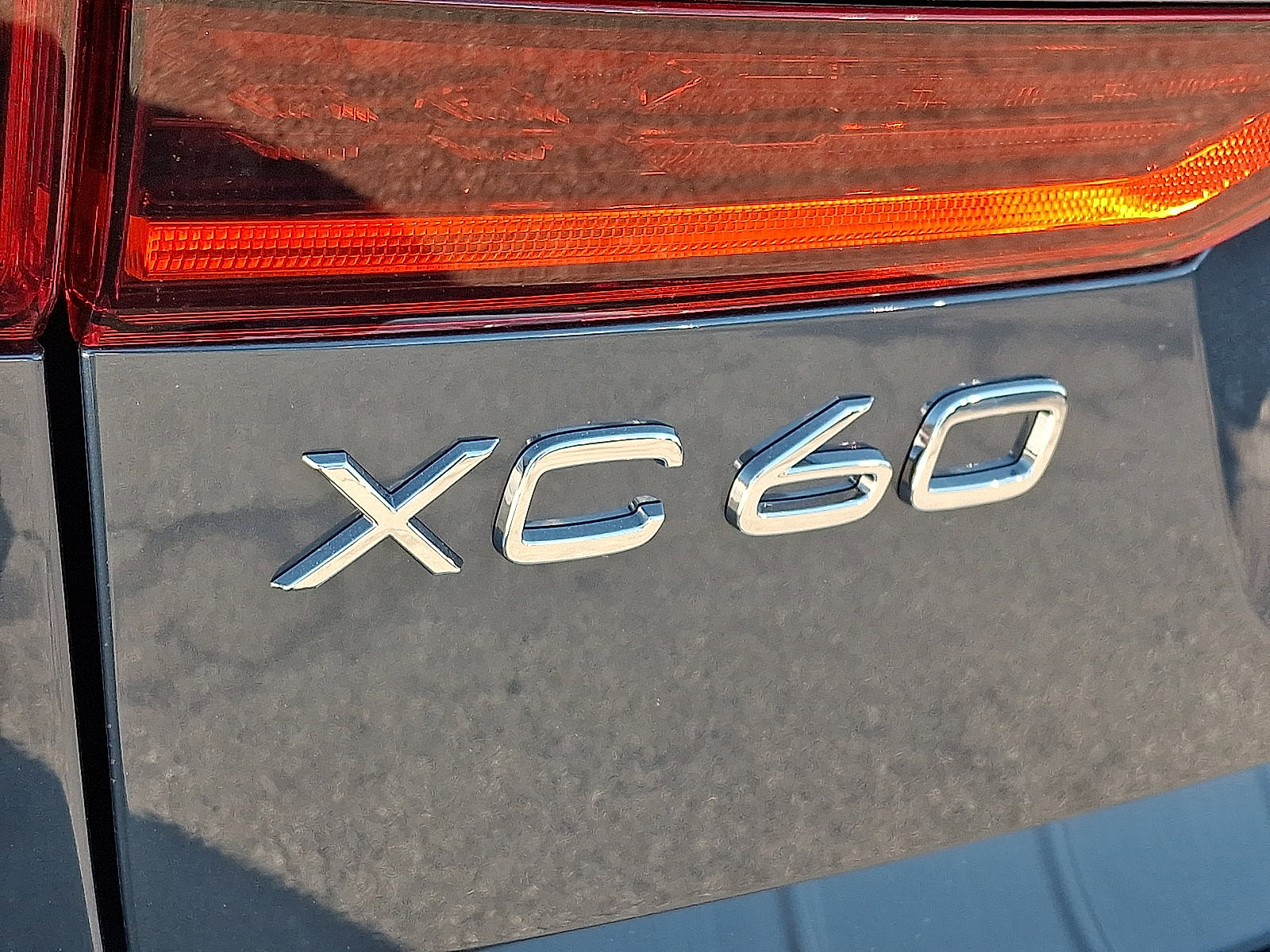 New 2026 Volvo XC60 B5 Plus w/ Protection Package Premier AWD/4WD image 14