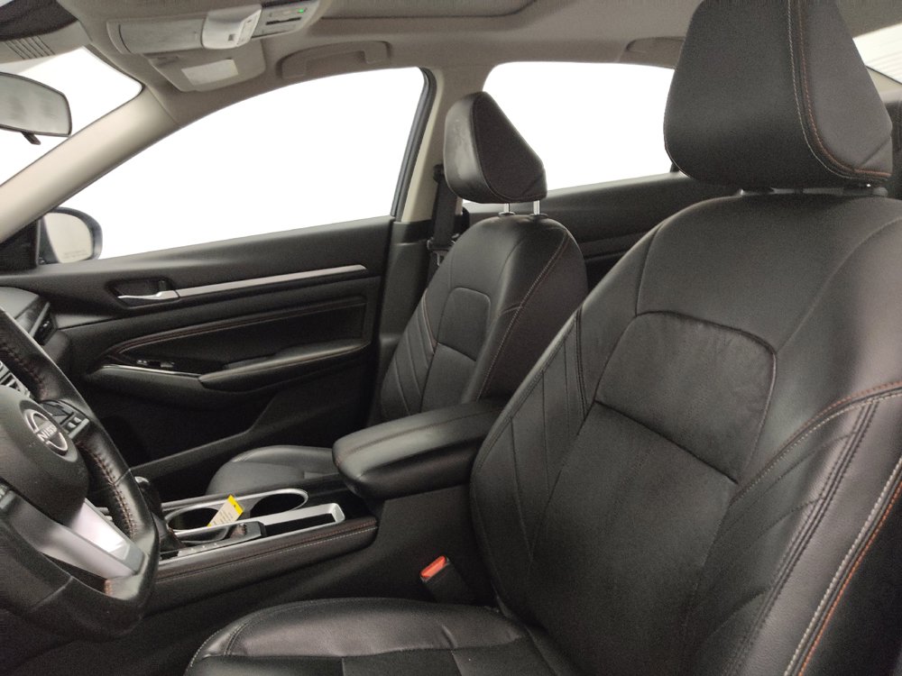 Used 2023 Nissan Altima 2.5 SR w/ SR Premium Package FWD image 17