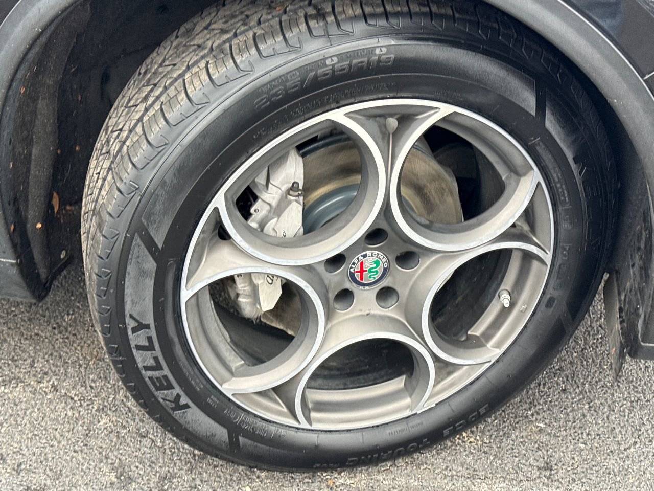 Used 2020 Alfa Romeo Stelvio Sport w/ Cold Weather Package image 9