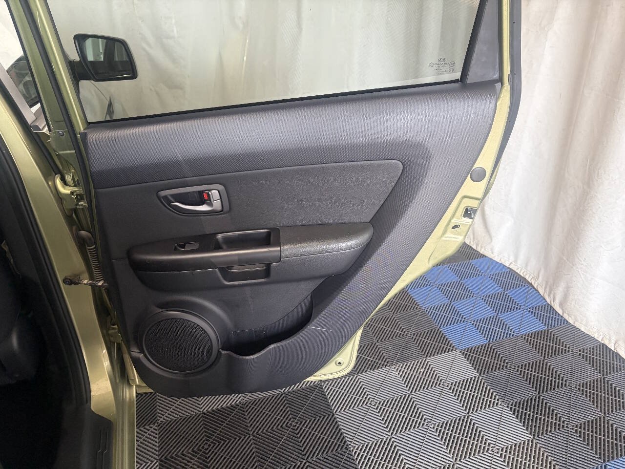 Used 2011 Kia Soul + w/ Audio Pkg FWD image 11