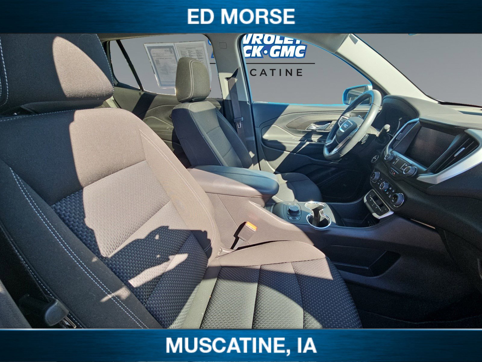 Used 2023 GMC Terrain SLE w/ Driver Convenience Package image 16