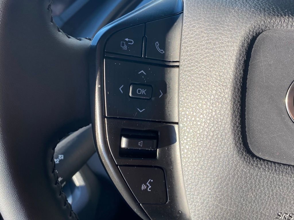 Used 2024 Toyota Prius LE image 27