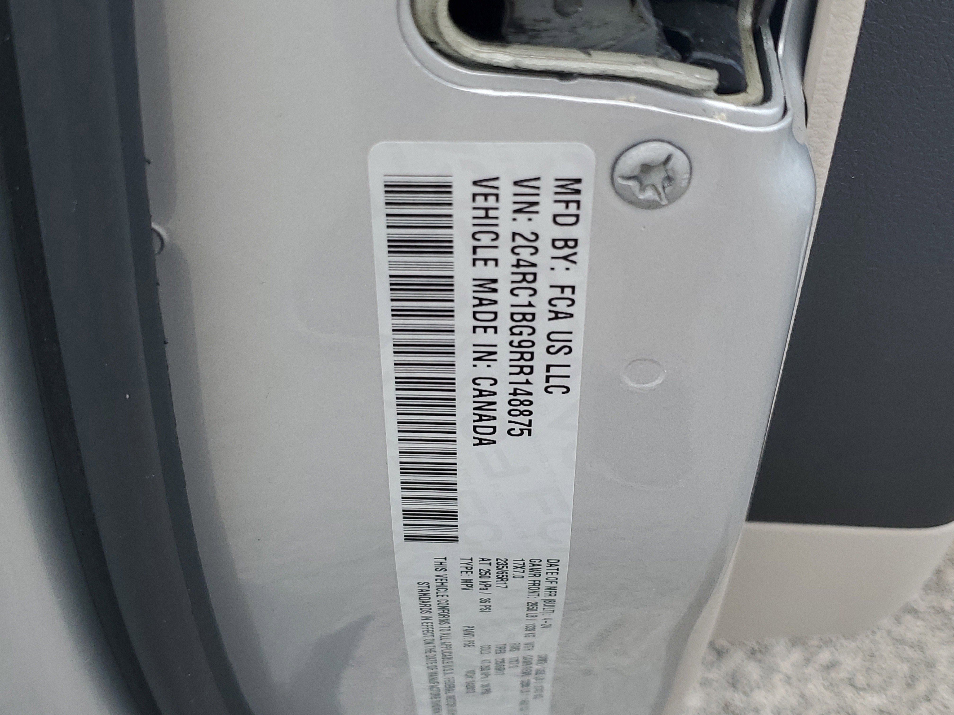 Used 2024 Chrysler Pacifica Touring-L FWD image 25