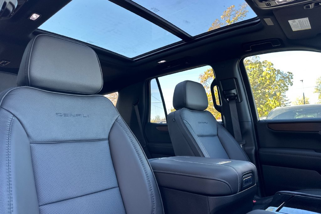New 2027 GMC Yukon Denali w/ Advanced Technology Package AWD/4WD image 22