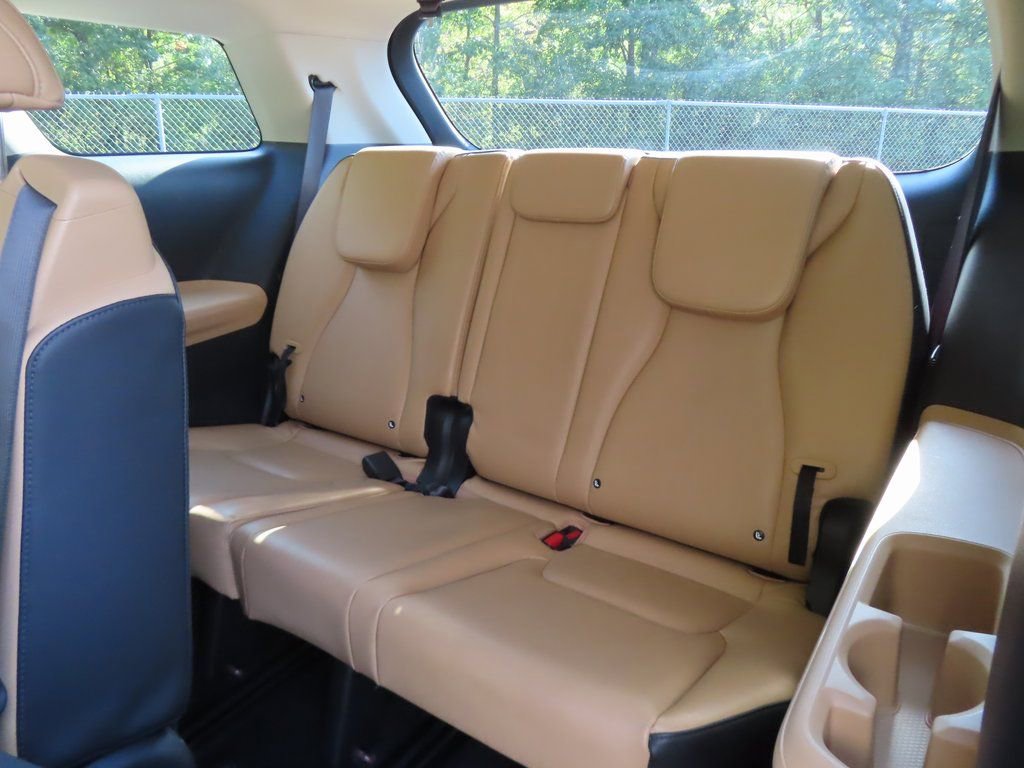 Used 2024 Kia Carnival LX FWD image 35