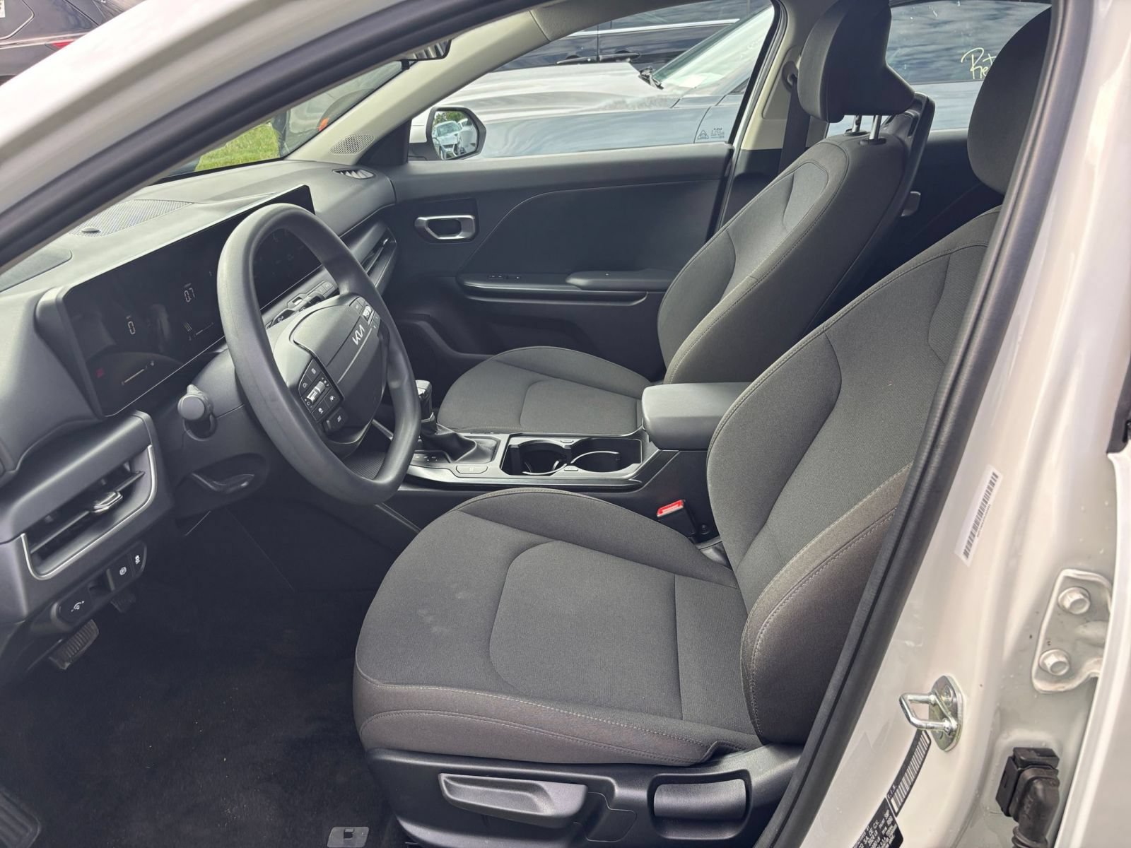 Used 2026 Kia K4 FWD image 40