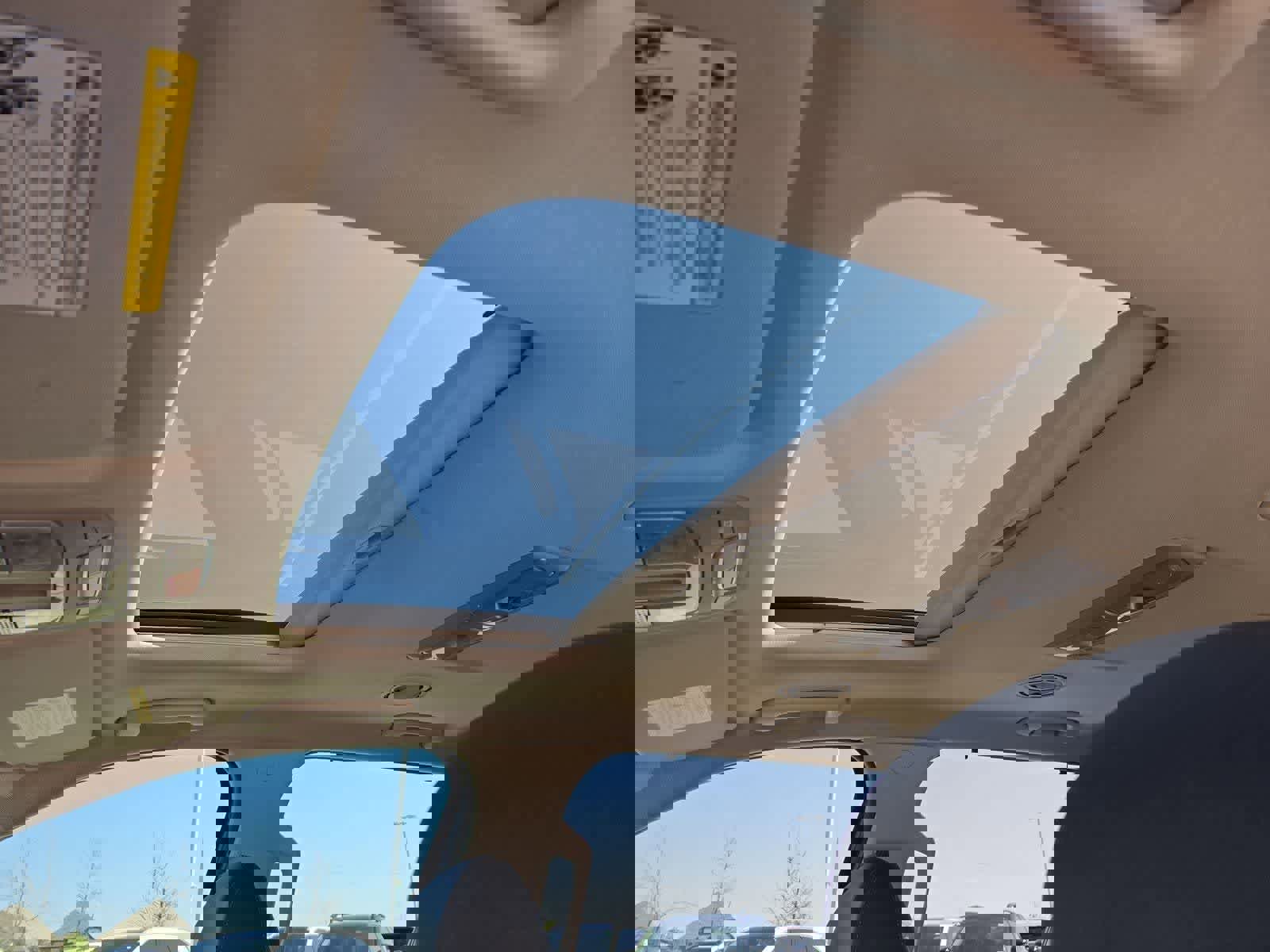 Used 2023 Kia Telluride EX w/ EX Captain's Chair Package image 17