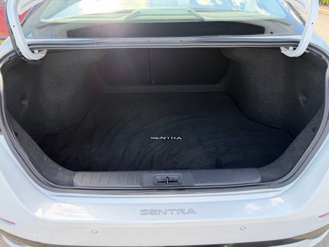 Certified 2025 Nissan Sentra SR FWD image 32