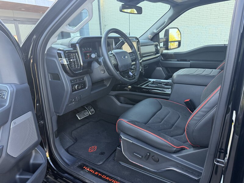 Used 2023 Ford F250 Lariat w/ Lariat Ultimate Package AWD/4WD image 51
