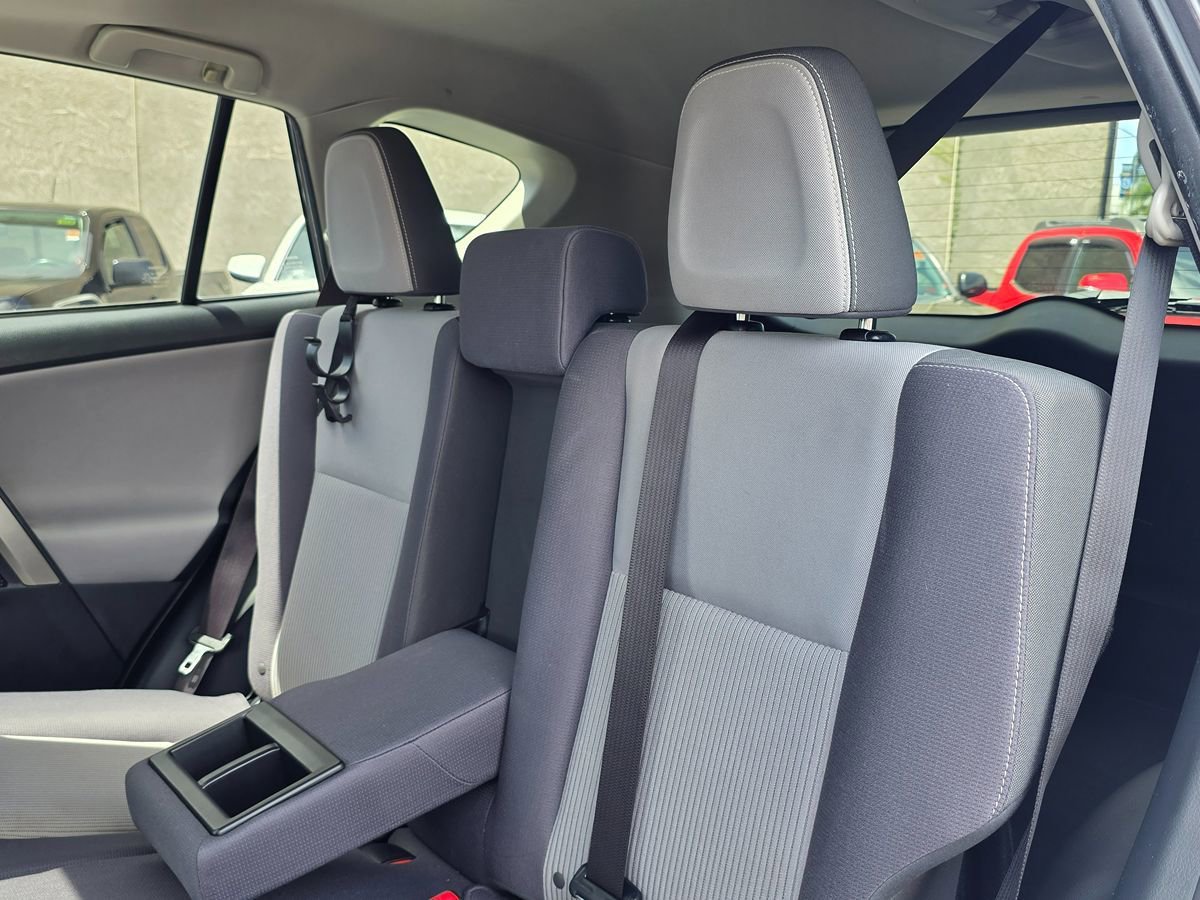 Used 2015 Toyota RAV4 XLE FWD image 20