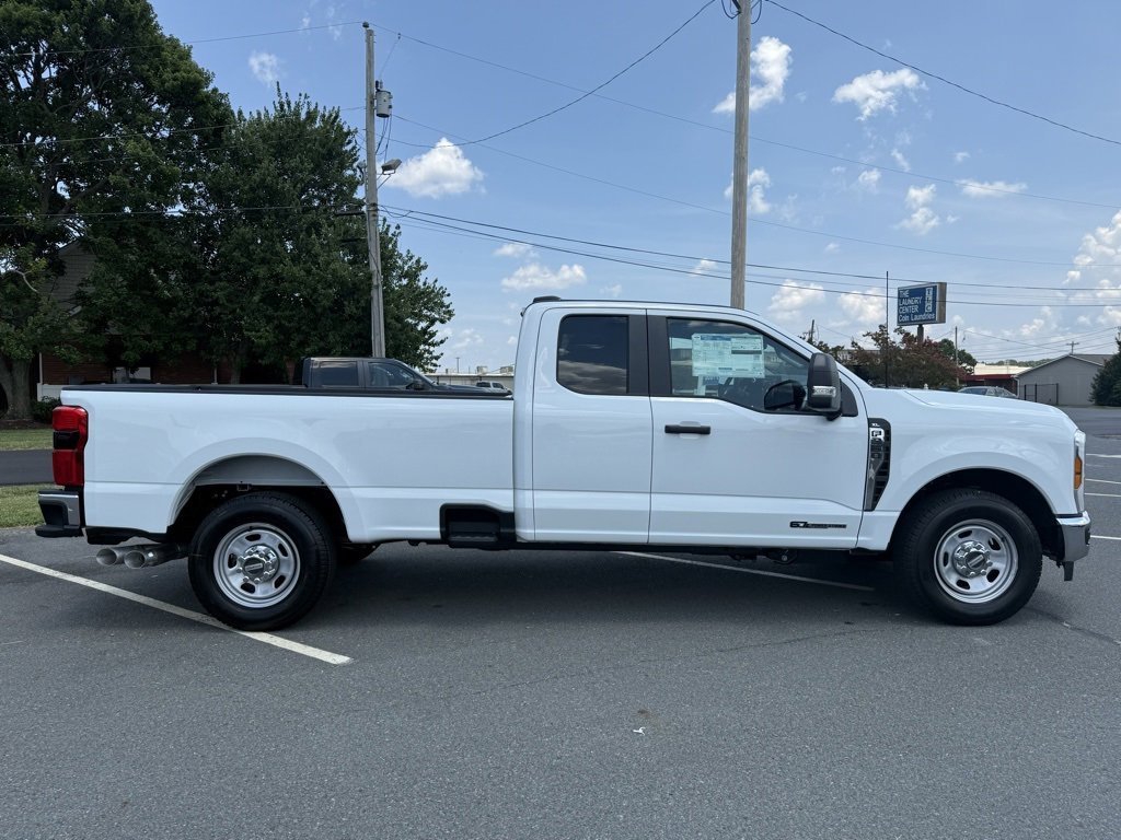 New 2025 Ford F350 XL w/ 360-Degree Camera Package image 2