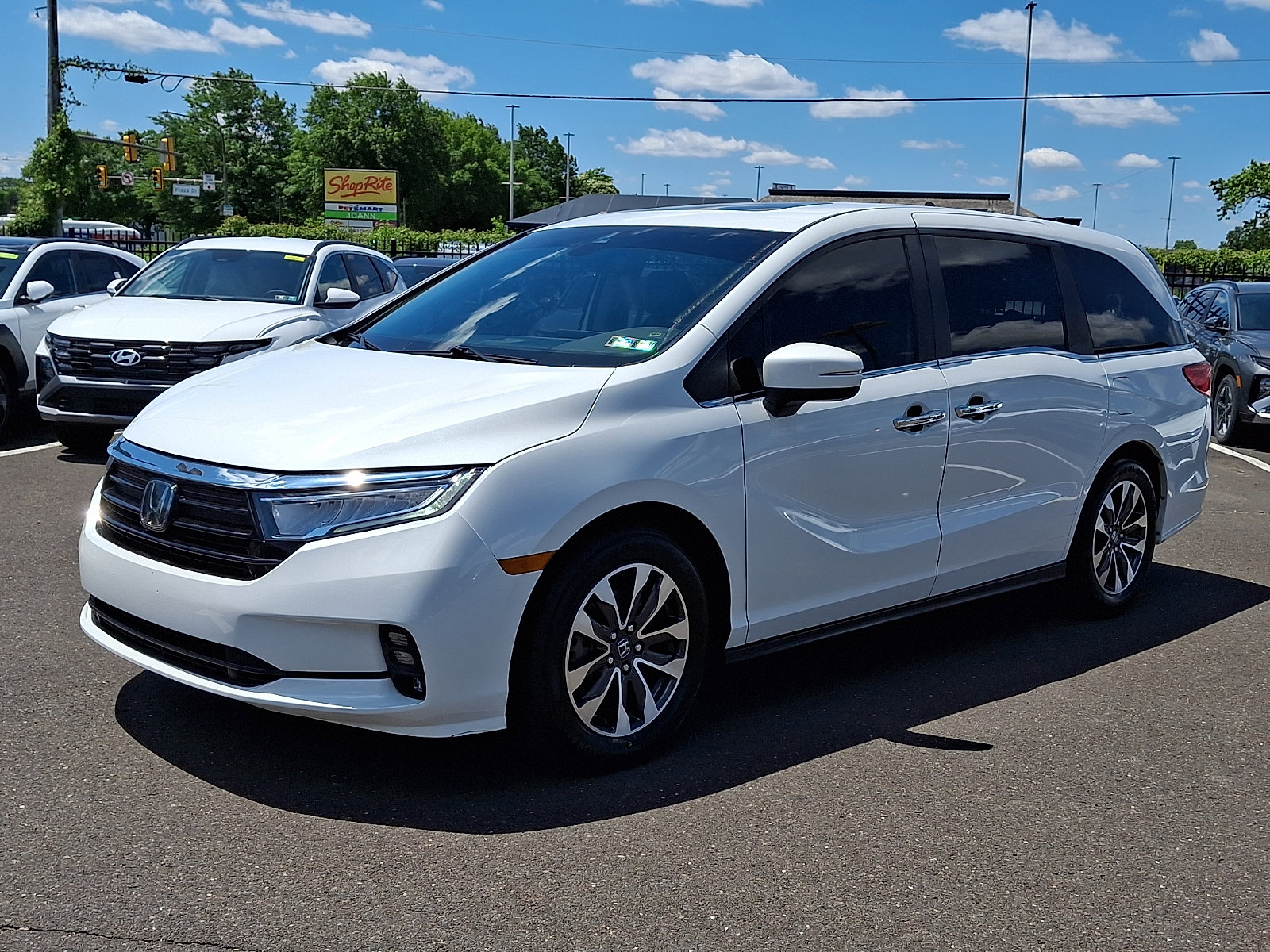 Used 2022 Honda Odyssey EX-L image 3