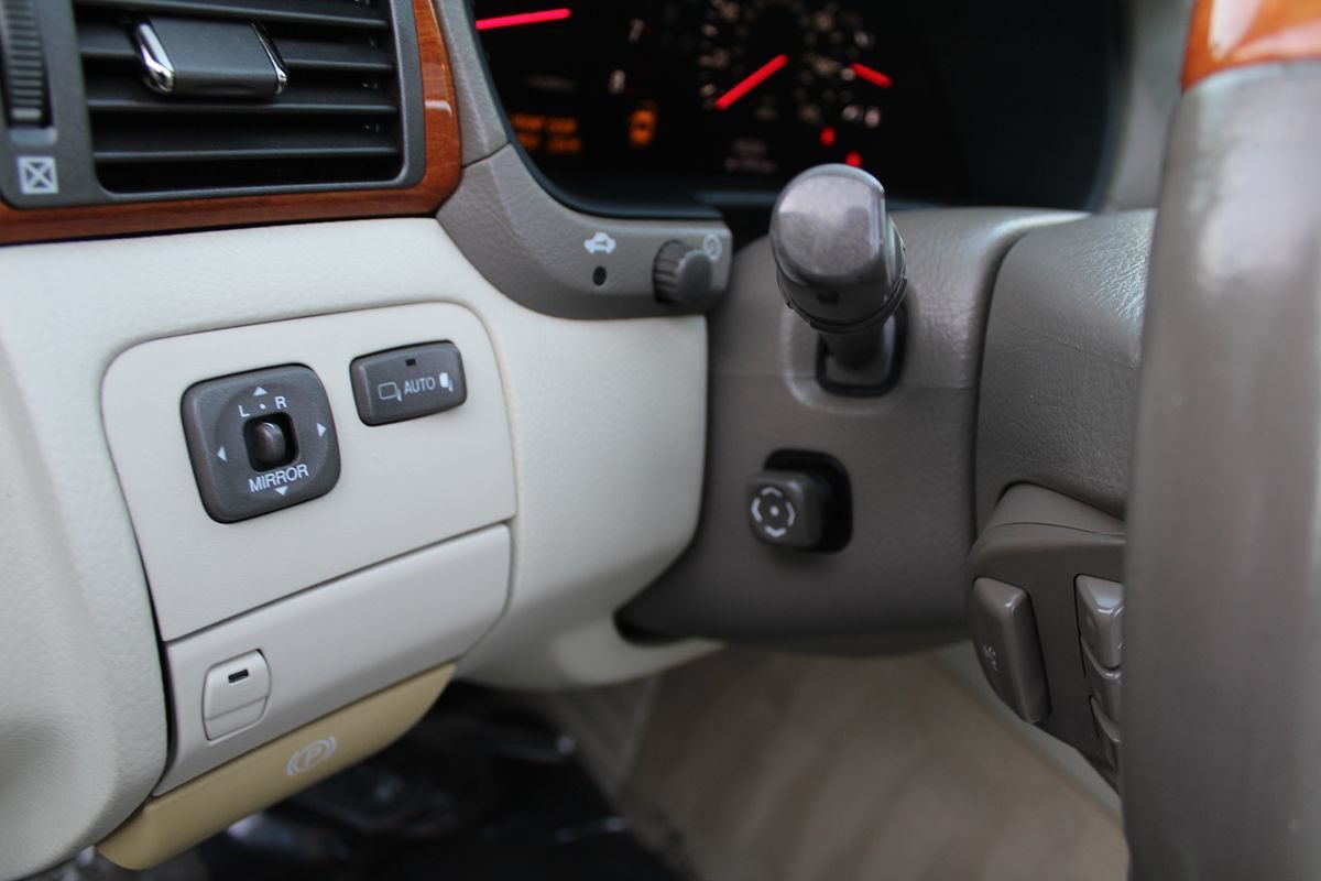 Used 2002 Lexus LS 430 w/ Navigation/Mark Levinson Pkg RWD image 26