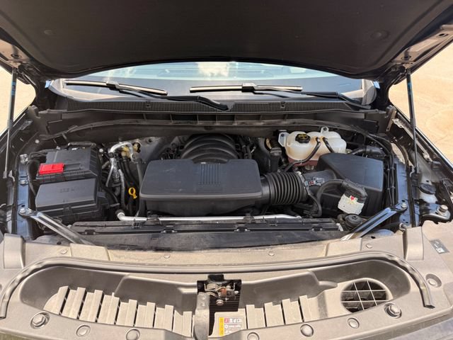 Used 2025 Chevrolet Suburban Z71 AWD/4WD image 19