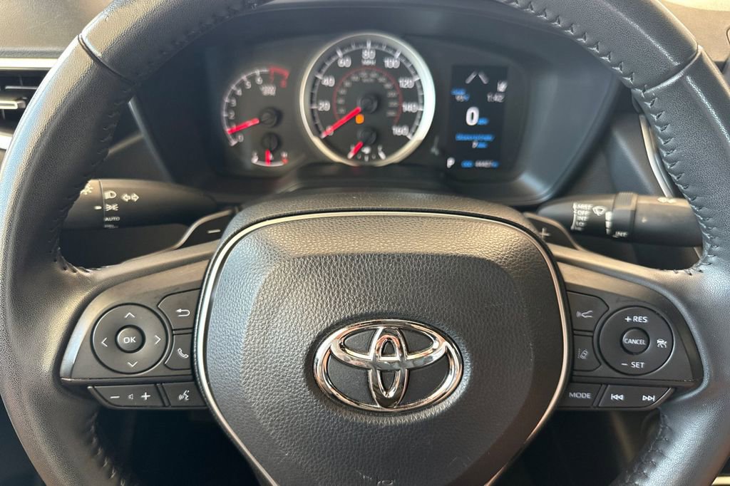 Used 2022 Toyota Corolla SE w/ Carpet Mat Package (TMS) image 24