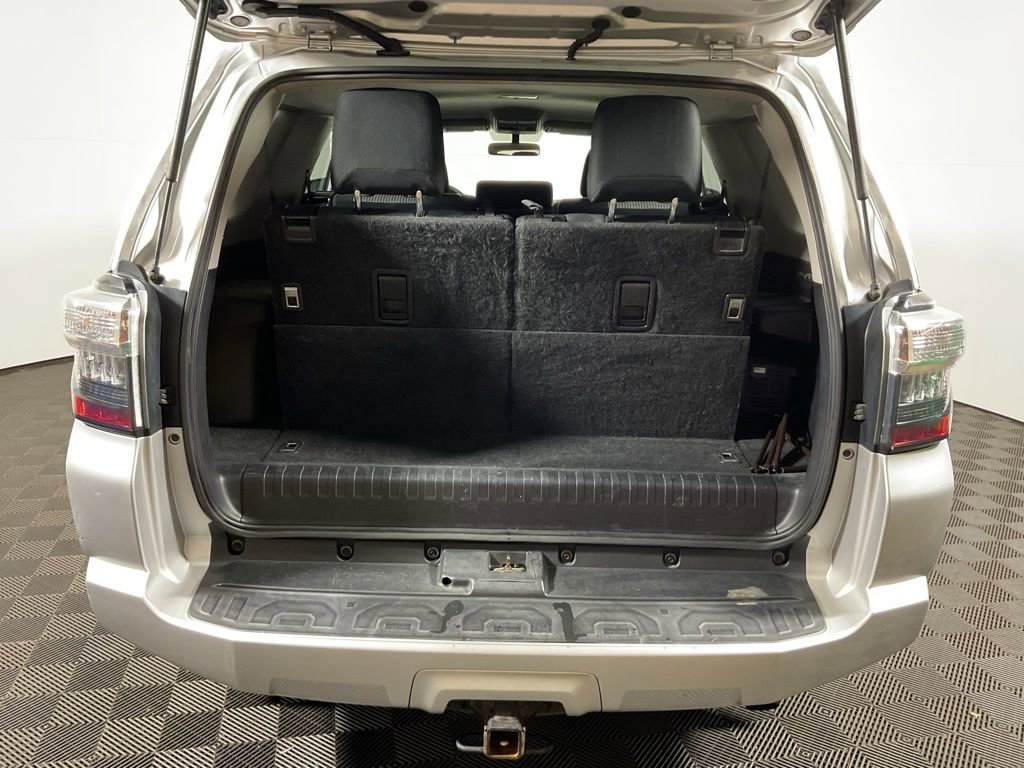 Used 2015 Toyota 4Runner SR5 image 12