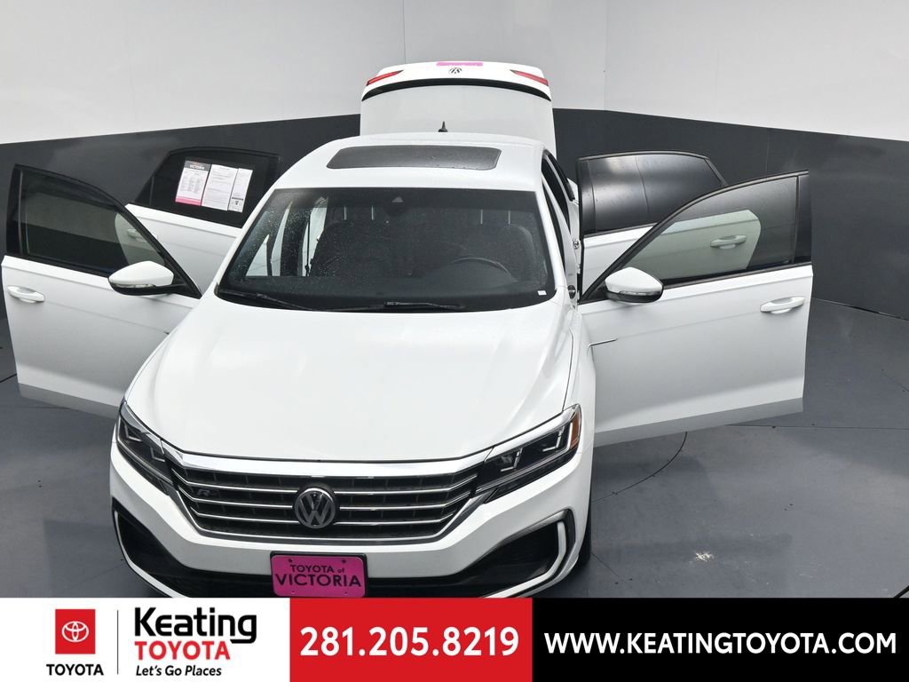 Used 2022 Volkswagen Passat 2.0T R-Line image 23