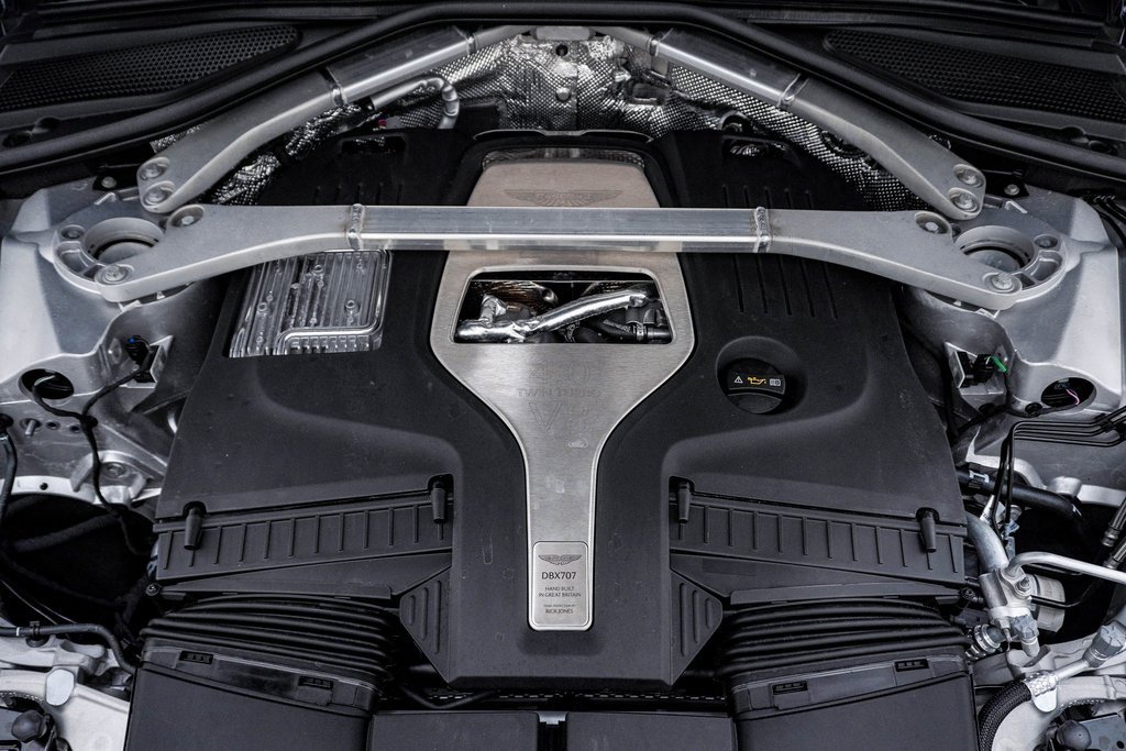New 2025 Aston Martin DBX 707 image 34