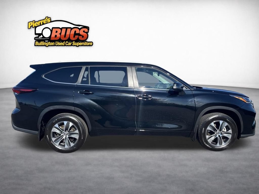 Used 2026 Toyota Highlander XLE AWD/4WD image 6