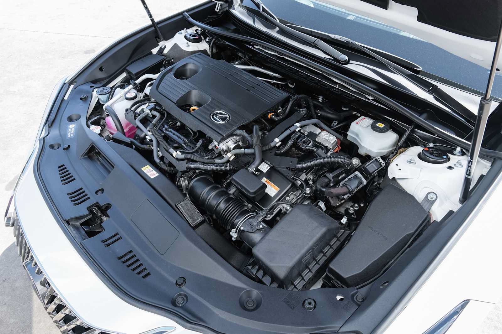 Used 2022 Lexus ES 300h Ultra Luxury w/ Accessory Package 2 FWD image 54