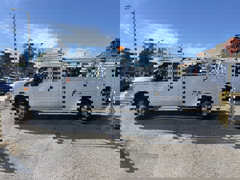 Used 2016 Ford F350 XL image 4