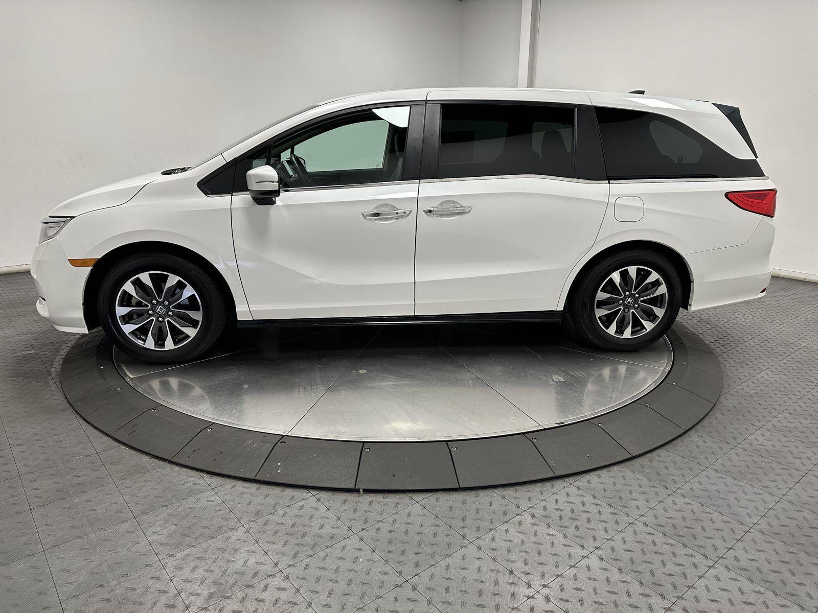 Used 2024 Honda Odyssey EX-L image 8