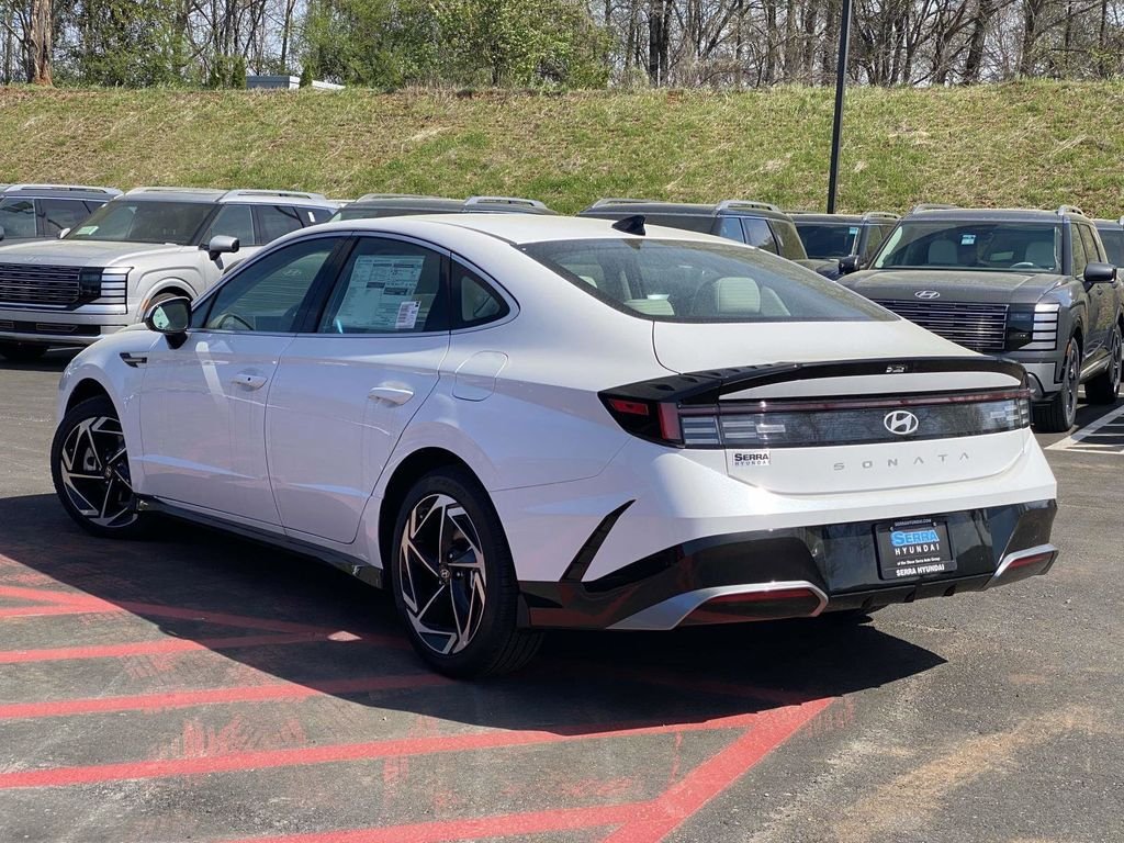 New 2026 Hyundai Sonata SEL FWD image 4