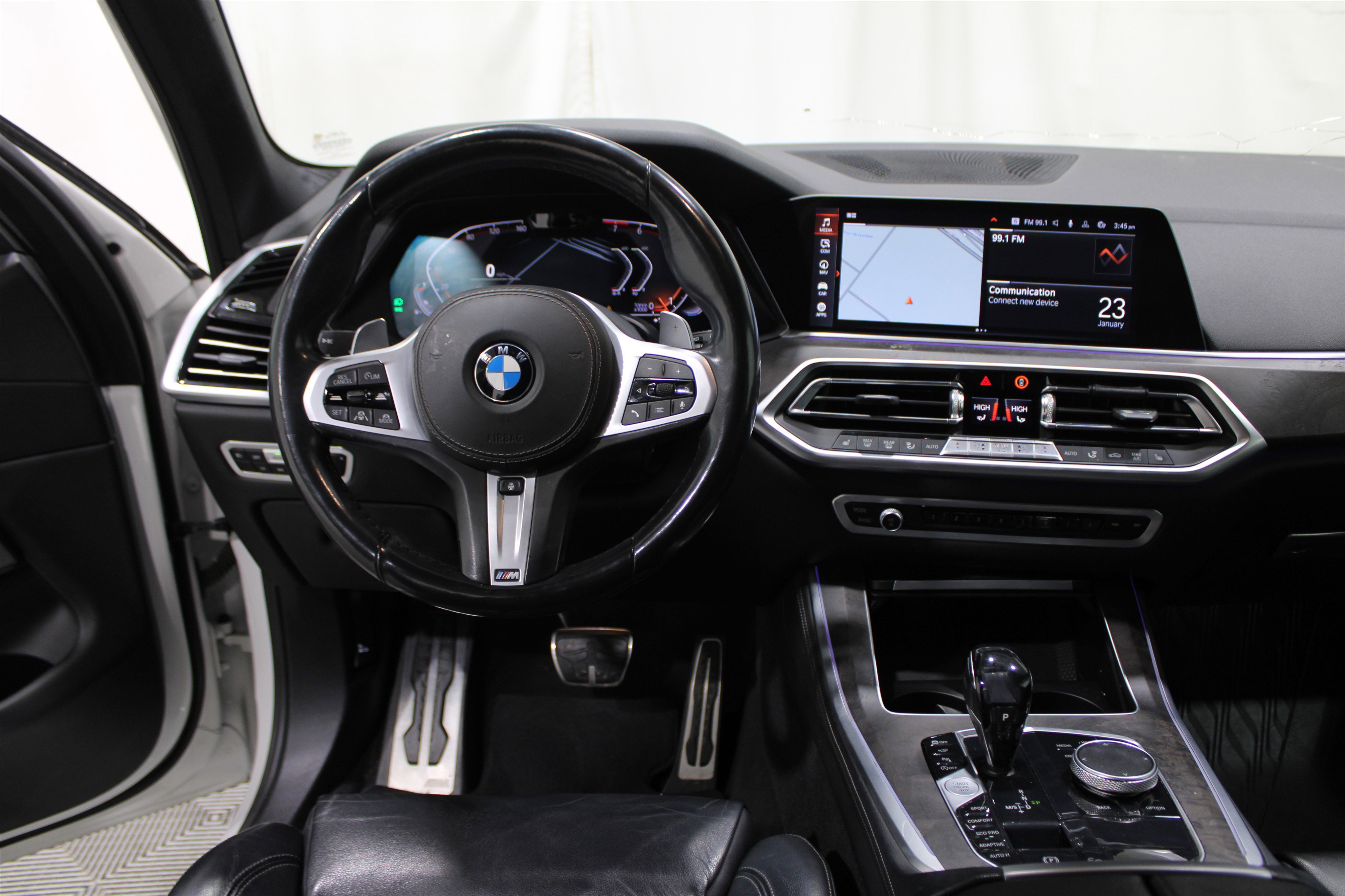 Used 2019 BMW X5 xDrive40i w/ M Sport Package image 2