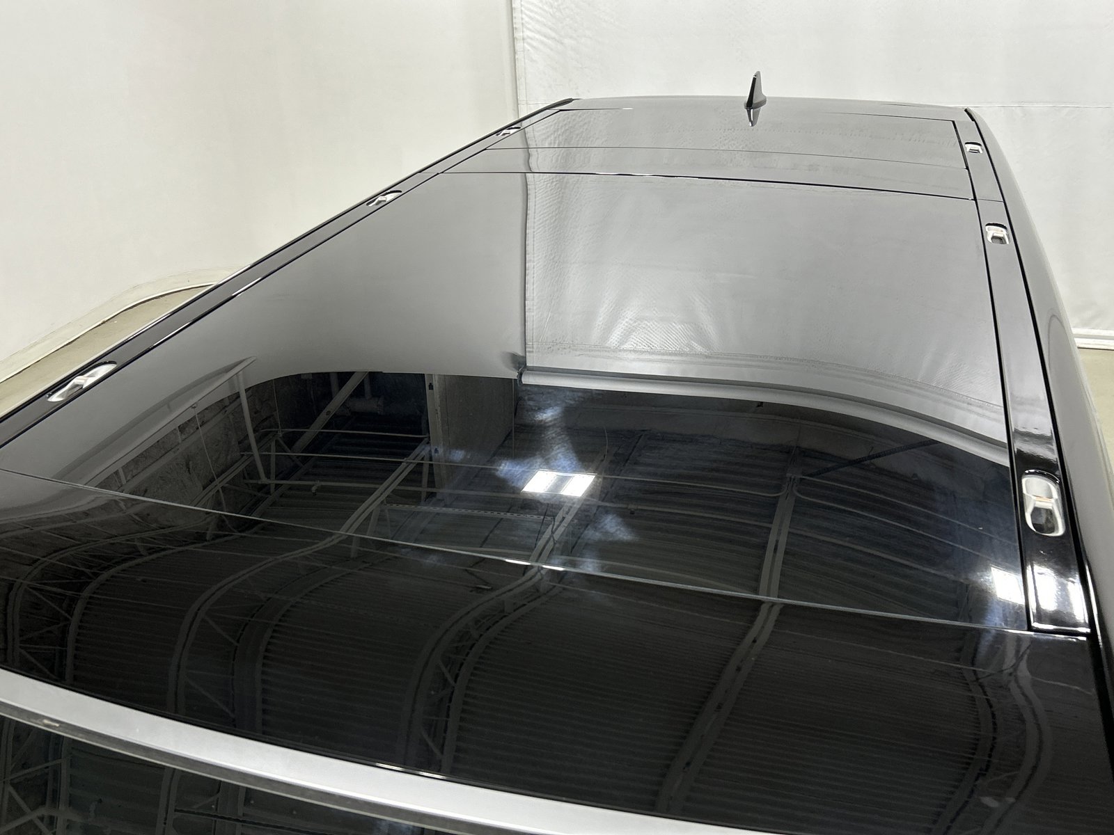 Used 2022 Rivian R1S Launch Edition image 13