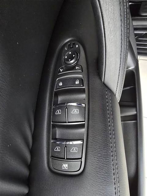 Used 2024 Nissan Armada SL image 37