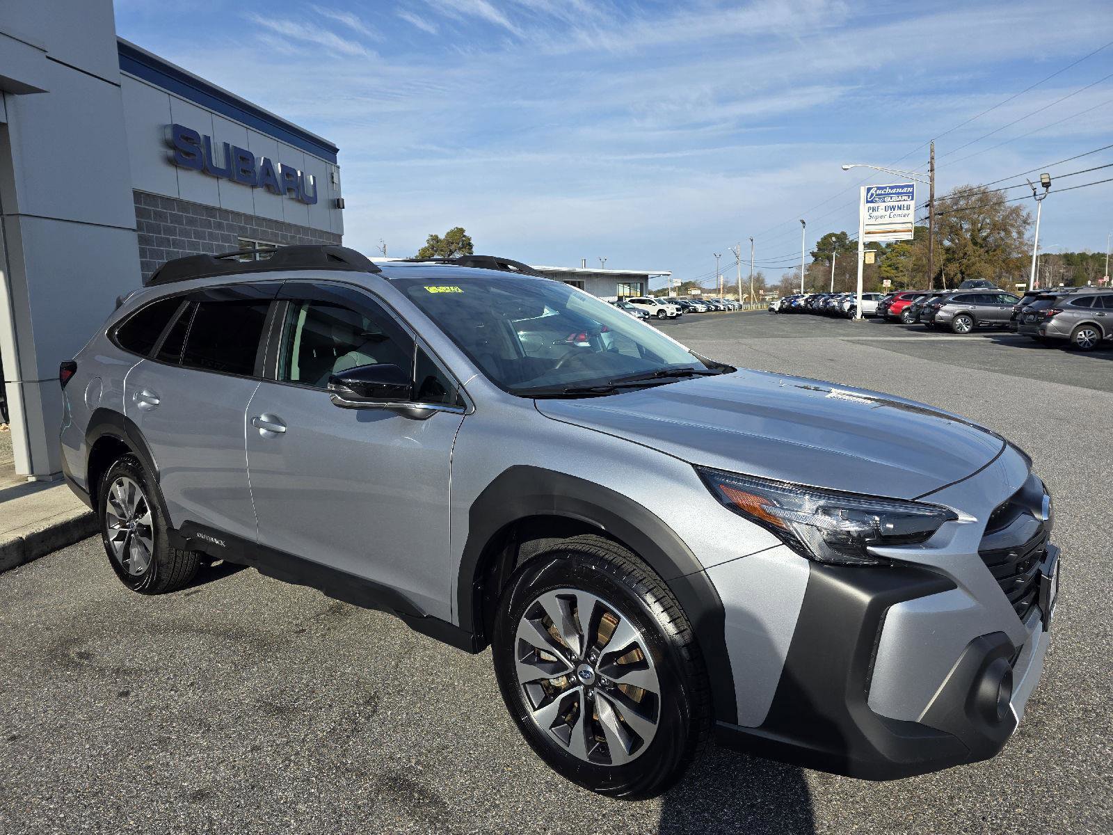 Used 2025 Subaru Outback Limited image 3