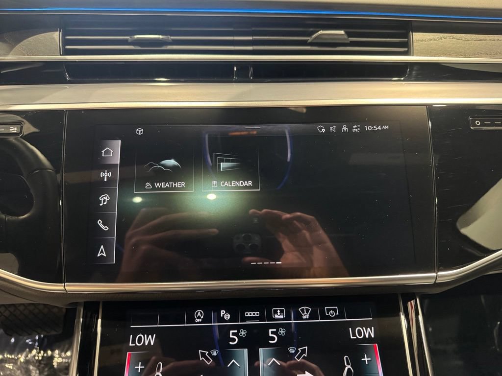 Used 2025 Audi A8 L 3.0T AWD/4WD image 24