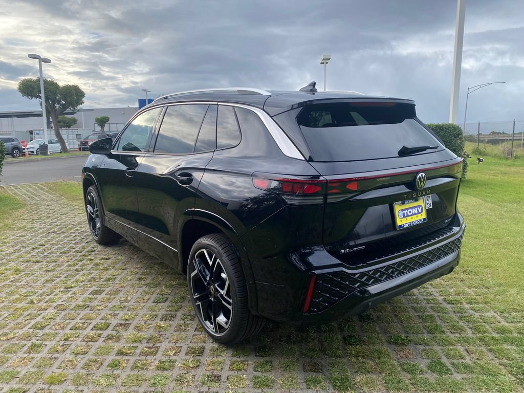 New 2026 Volkswagen Tiguan SEL R-Line AWD/4WD image 5