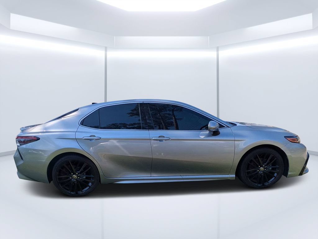 Used 2022 Toyota Camry XSE w/ Navigation Package FWD image 2