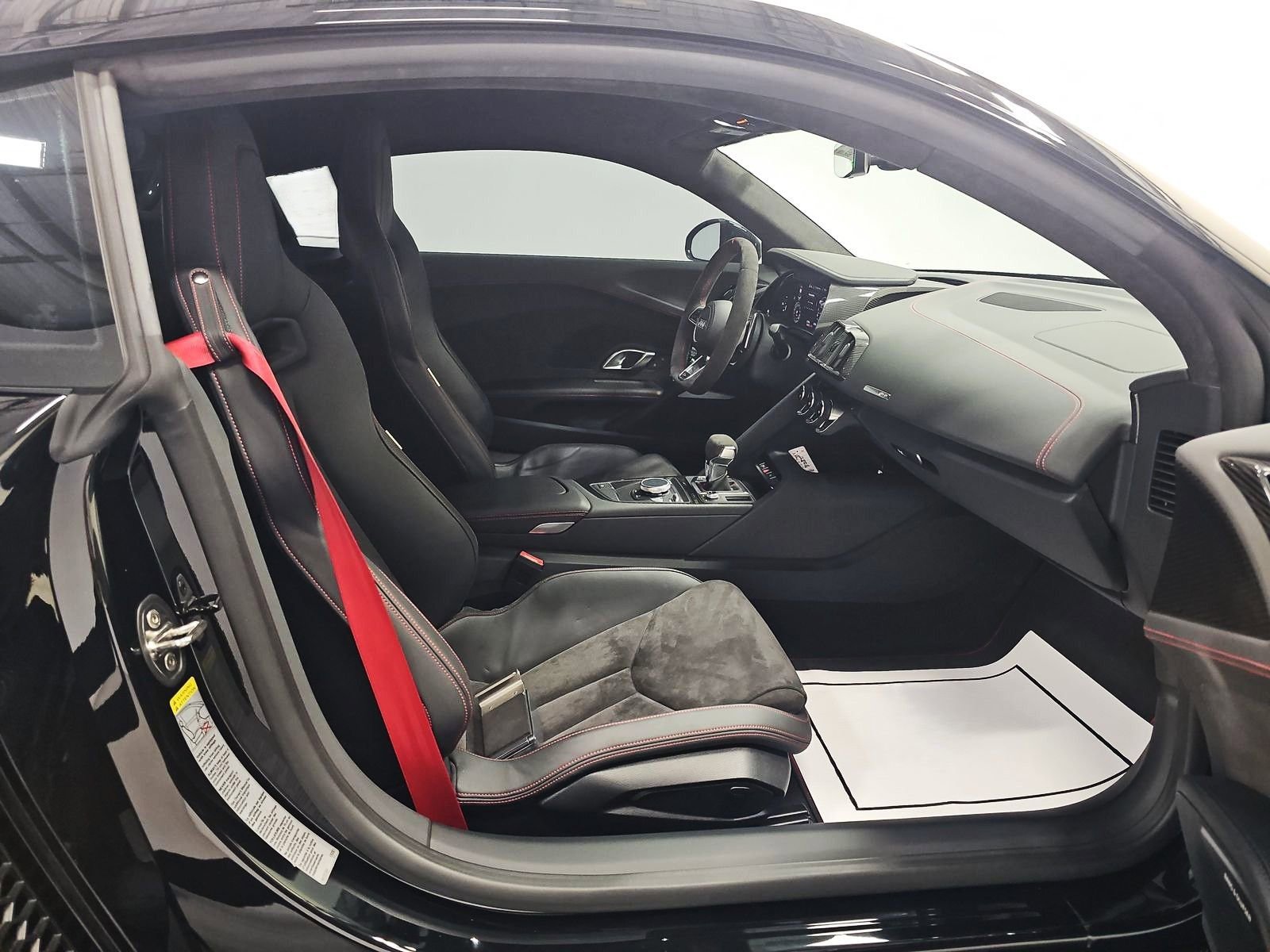 Used 2023 Audi R8 V10 GT RWD image 8