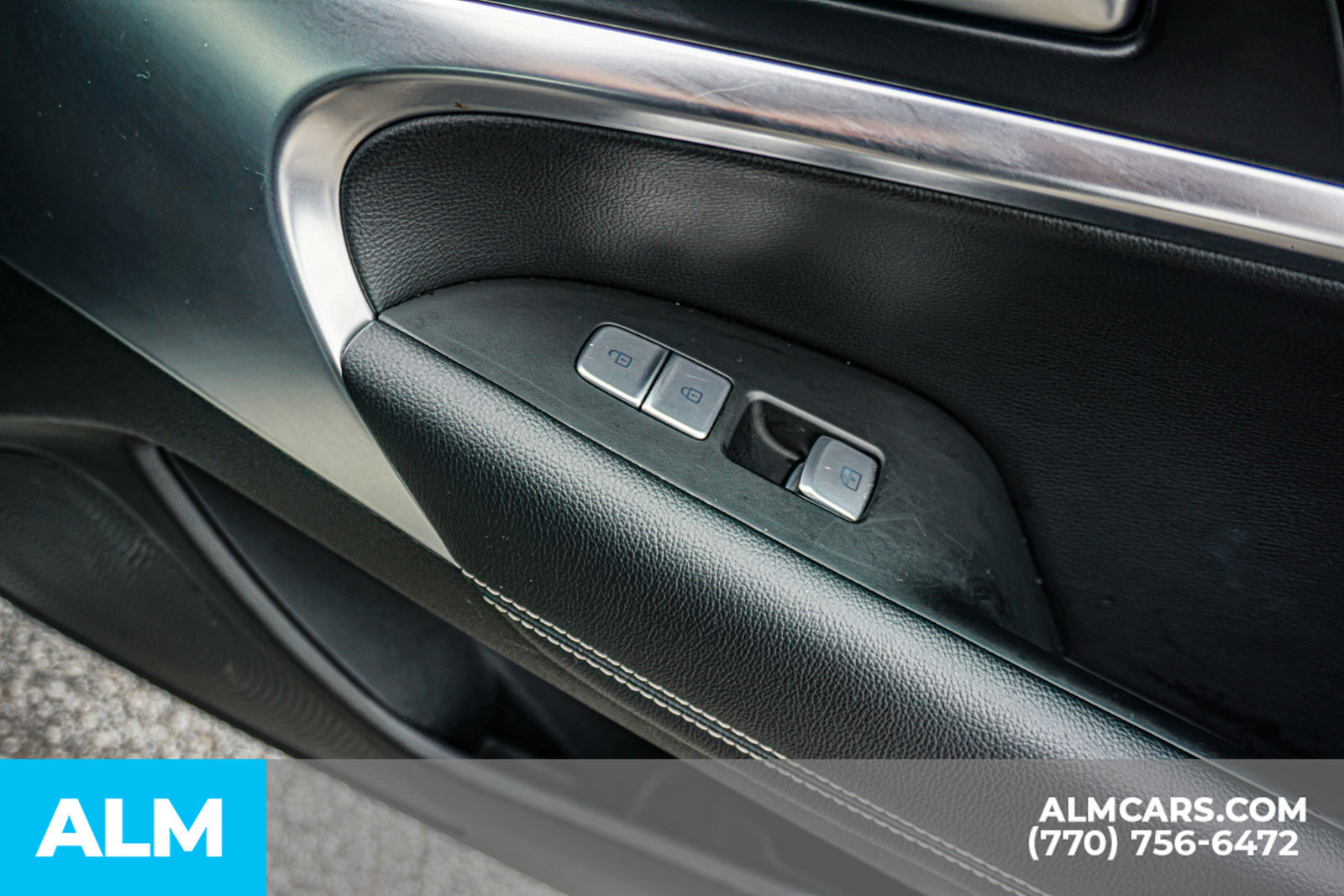 Used 2025 Genesis G70 2.5T RWD image 48