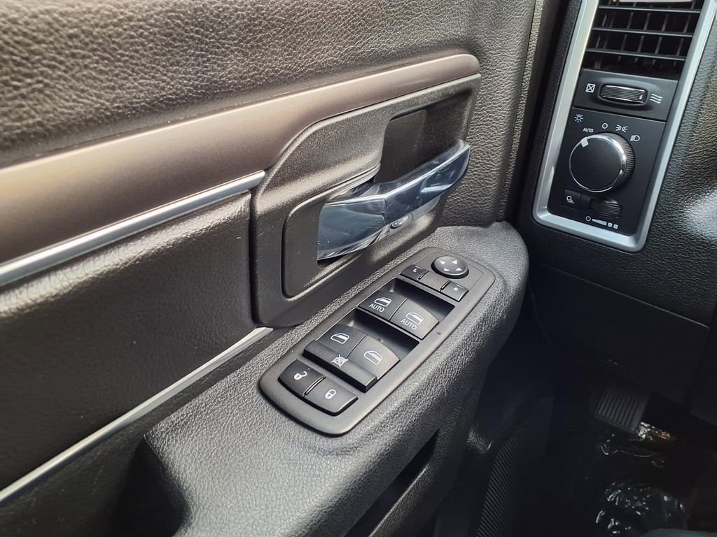 Used 2024 RAM 1500 Classic Warlock AWD/4WD image 17