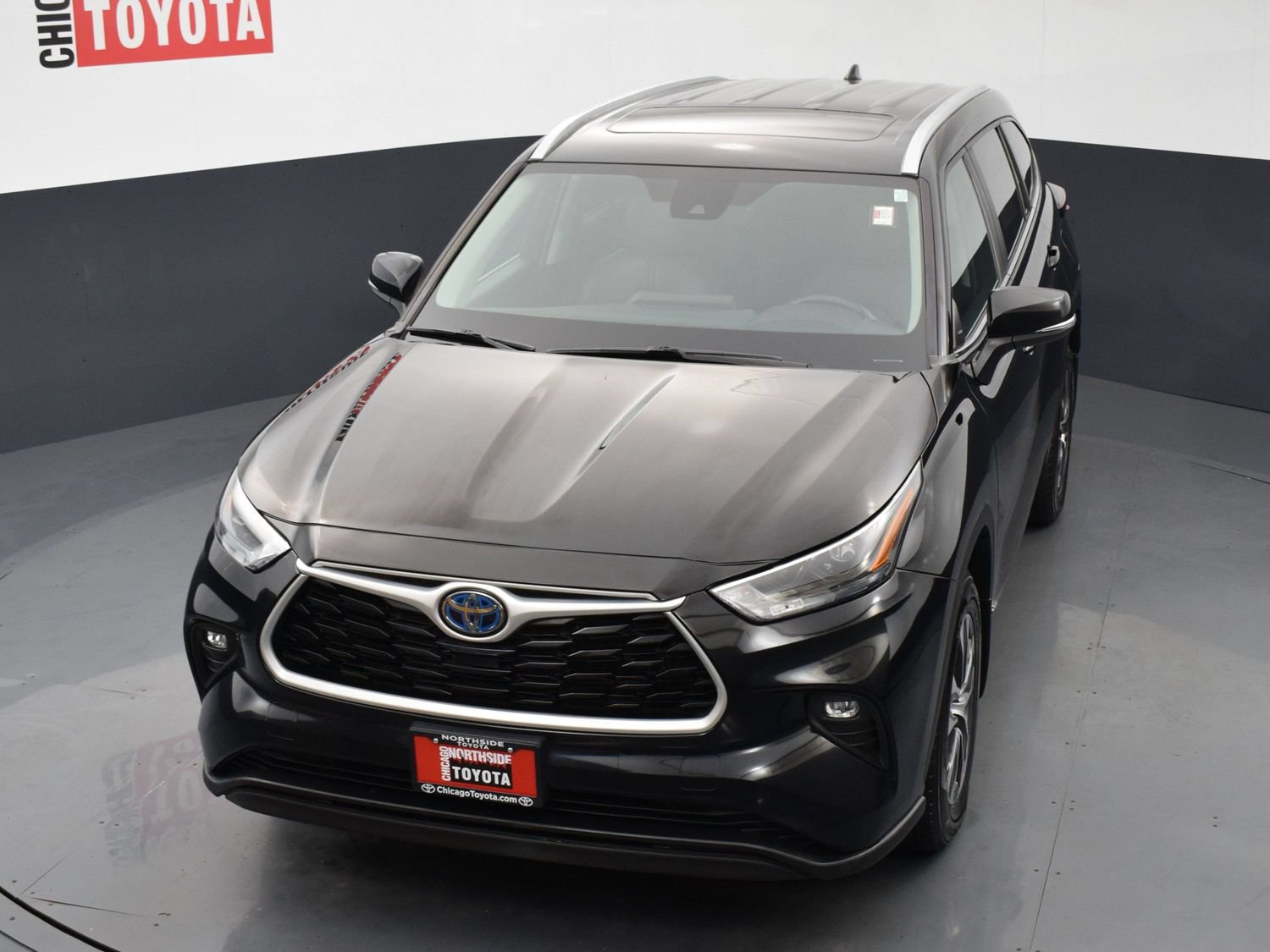 Used 2024 Toyota Highlander XLE AWD/4WD image 27