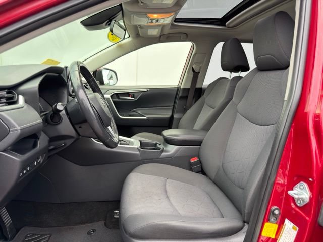 Used 2019 Toyota RAV4 XLE AWD/4WD image 21