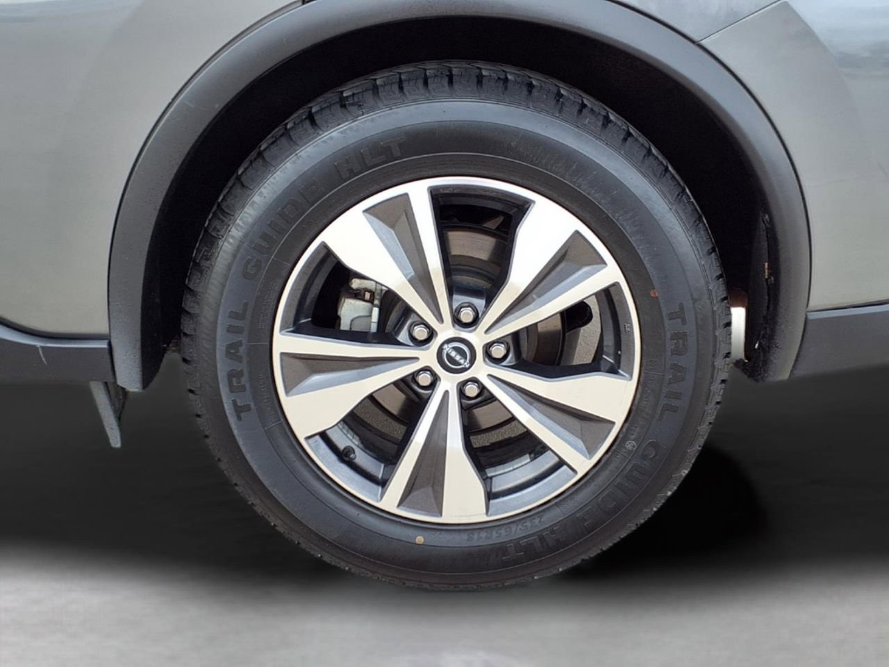 Used 2023 Nissan Murano SV image 3