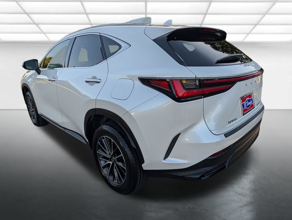 Used 2022 Lexus NX 250 FWD w/ Towing Package (2000 Lbs) image 2