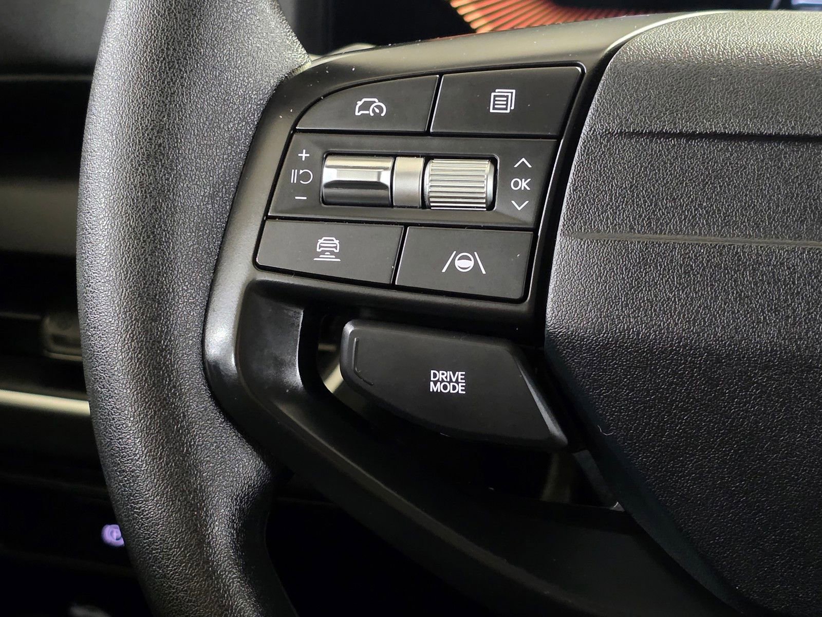 Used 2025 Kia K4 LXS image 31